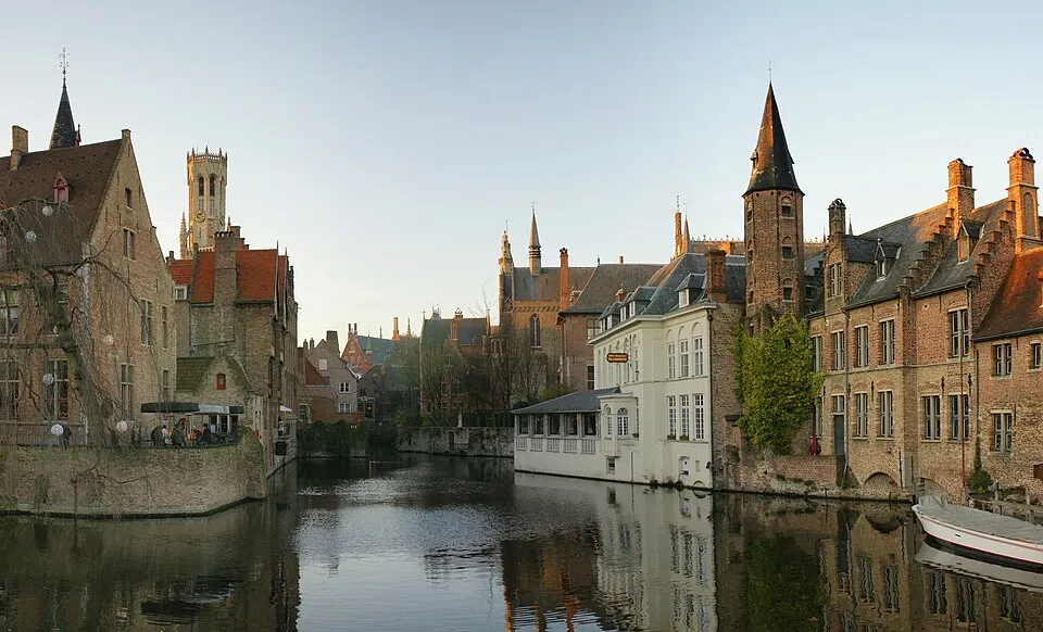Rail travel and destination illustration for Bruges by train: Global Pass travel guide